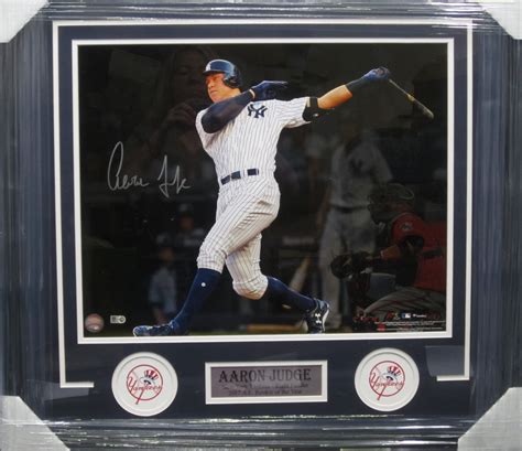 New York Yankees Aaron Judge Signed 16x20 Photo Framed & Matted with M ...