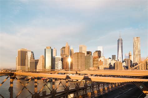 SUNRISE ON THE BROOKLYN BRIDGE - One Million Stops