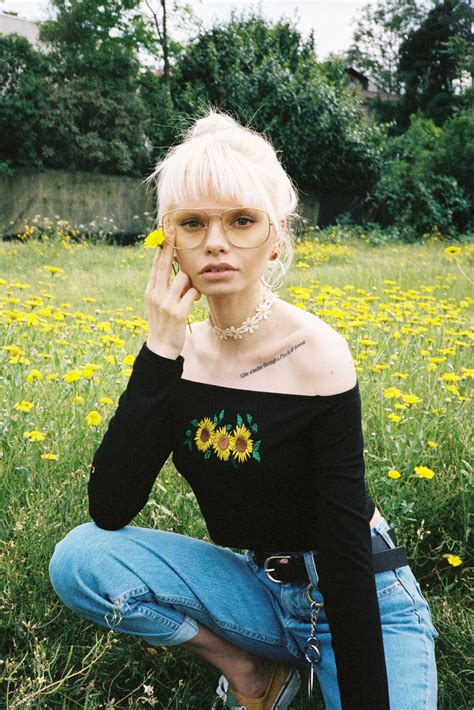 Almost Springtime 🌻🌻cropped Halterneck Croptop Top Mingalondon