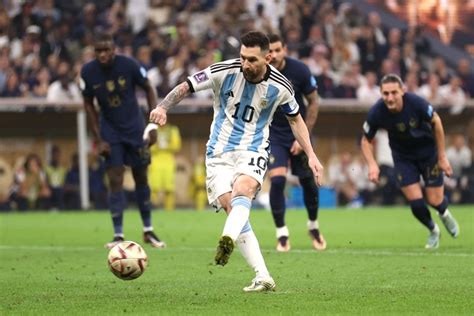 Lionel Messi Jadi Pemain Pertama Cetak Gol Di Semua Fase Dalam Satu