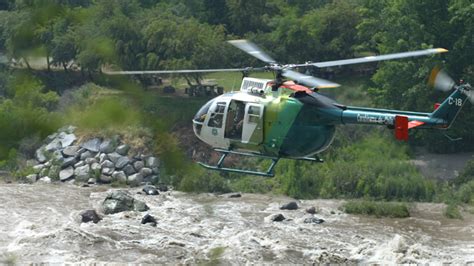 Carabineros Rescató Con Helicóptero A Una Familia Que Quedó Atrapada En