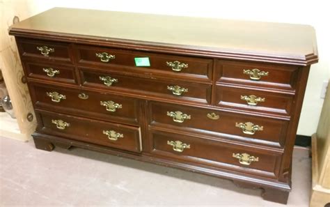 Uhuru Furniture And Collectibles Sold Reduced Basset Chippendale Style 10 Drawer Dresser 70