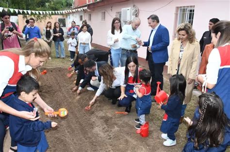 La intendente Fuentes lanzó el programa prohuerta para la temporada de