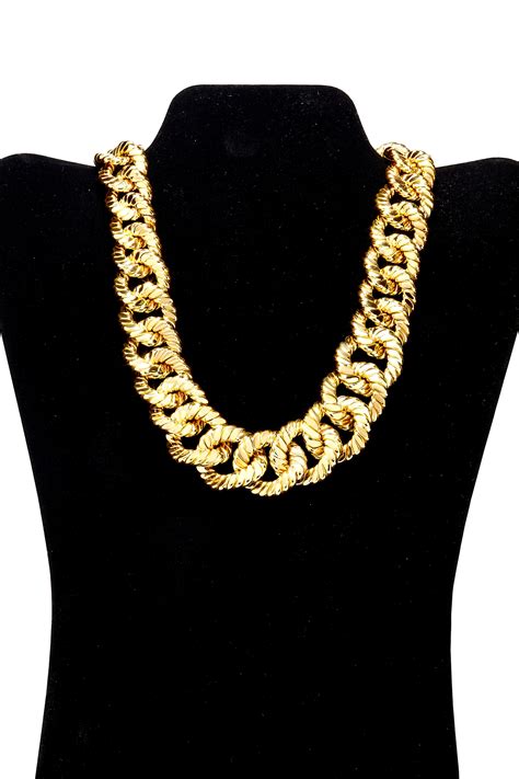 Verdura Gold Curb Link Necklace At 1stdibs Different Gold Links Different Kind Of Chain Links