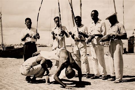 História E Origem Da Capoeira - Capoeira:Conheça A História, Origem E Características Da Capoeira – RAZMXA