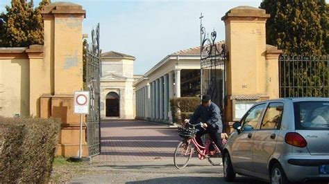 Arrestato Il Ladro Seriale Del Cimitero