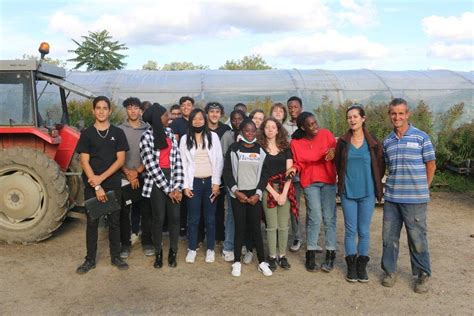 Sortie des 1ère BAC PRO restauration à Neuville sur Oise LYCEE DES