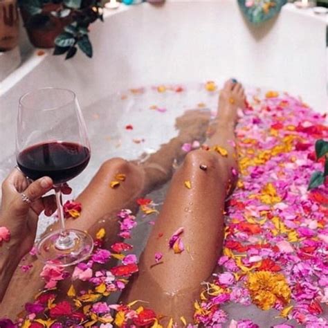 BEAUTY SELF CARE GIRLY MYSTERY BOX Floral Bath Bath Aesthetic