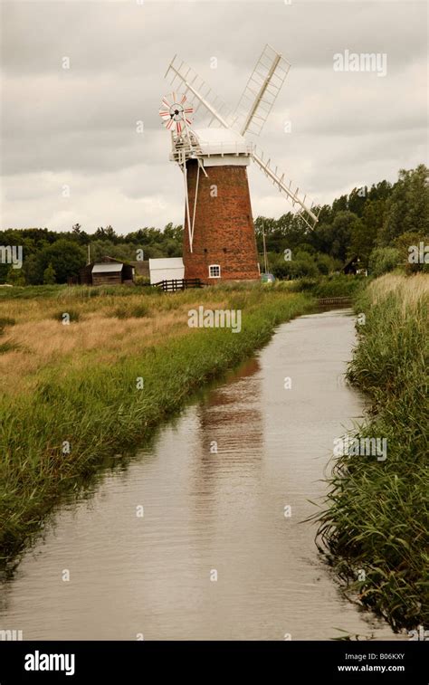 Waterpumps hi-res stock photography and images - Alamy