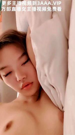 Watch 中国直播中国直播 白嫩巨乳夫妻卧室秀露脸女上位无套啪啪风情万种销魂性爱 特写掰腿打桩 丝袜 中国 人妻 Porn SpankBang