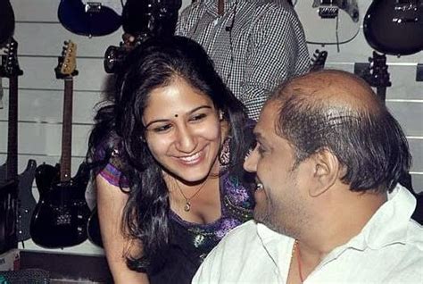 Malayalam Singer Swetha Mohan Hot Look Kerala Hot Actress