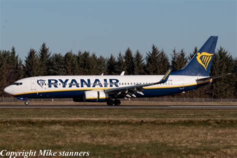 EI EVB 27 3 23 Ryanair Boeing 737 8AS Landing Runway 24 As Flickr