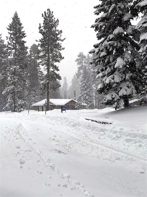 Lassen Volcanic National Park is a Breathtaking Winter Wonderland Right ...