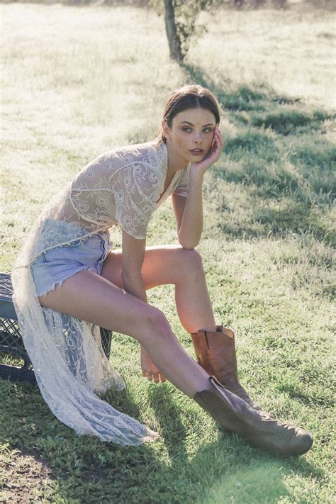 Meika Woollard - MODEL portfolio shoot — STEFANIEMPHOTO