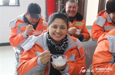 灯火映万家 团圆共此时 天山网 新疆新闻门户