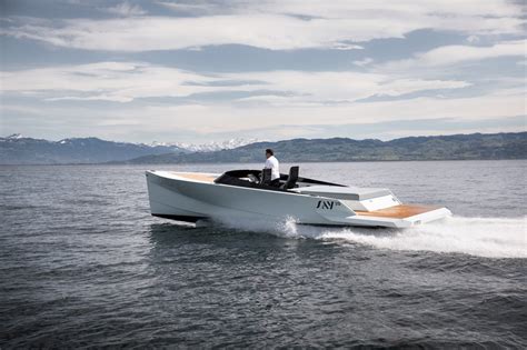 Evoy Partner With Luxury Say Carbon Yachts Manufacturer