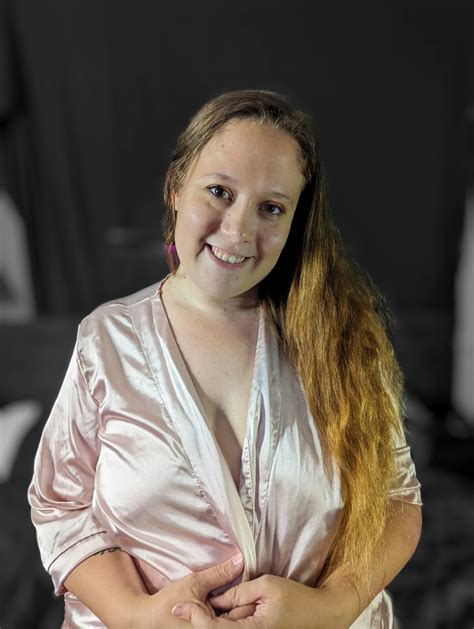 Proud MILF 4 Pics XHamster