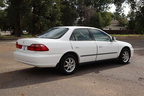 2000 Honda Accord LX | Victory Motors of Colorado