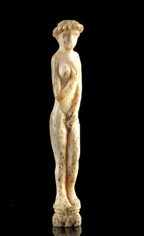 Lot Roman Bone Nude Venus Pudica Carving