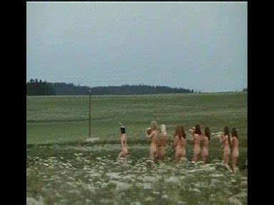 Naked Unknown in Graf Porno bläst zum Zapfenstreich