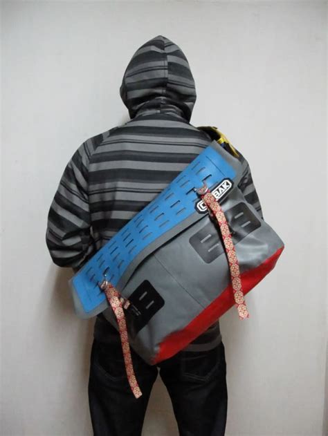 Pin by Lean Busch on Nähen | Bike messenger bags, Waterproof messenger ...