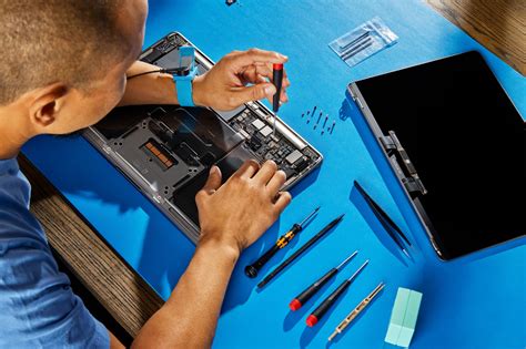 Macbook Screen Replacement