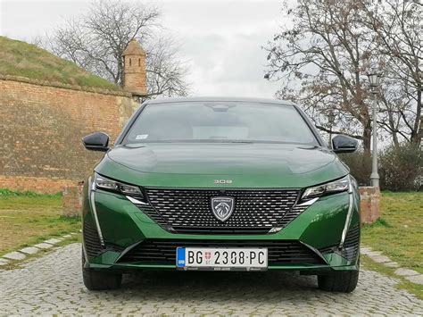 TEST: Peugeot 308 1.5 BlueHDi - Vrele gume