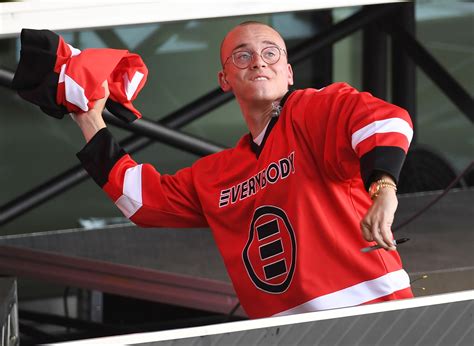 Logic Explains Personal & Social Impact Of "Everybody" On 1-Year