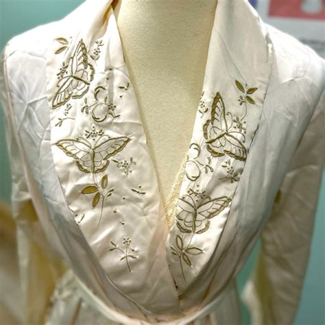 Iris Intimates Sleepwear Iris Lingerie By Bert Yelin Nwt Hand Embroidered Nightgown And