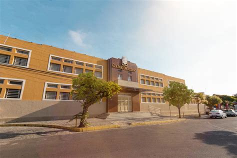 Colégio Diocesano de Caruaru conquista primeiro lugar no Enem 2022 ...