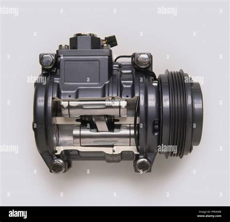 Car air conditioning pump Stock Photo - Alamy