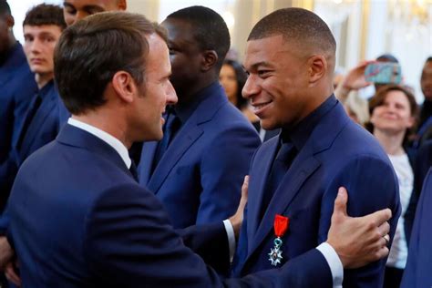 Ligue 1 Präsident Macron riet Mbappé zum Verbleib in Frankreich