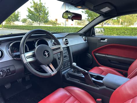 2005 Ford MUSTANG GT PREMIUM | Barn Finds