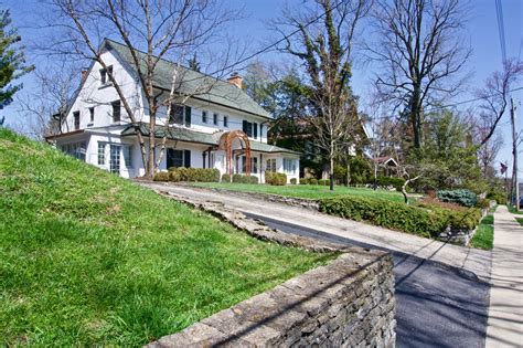 Photos: A Sidewalk Look at the Many Beautiful Homes of Fort Thomas ...