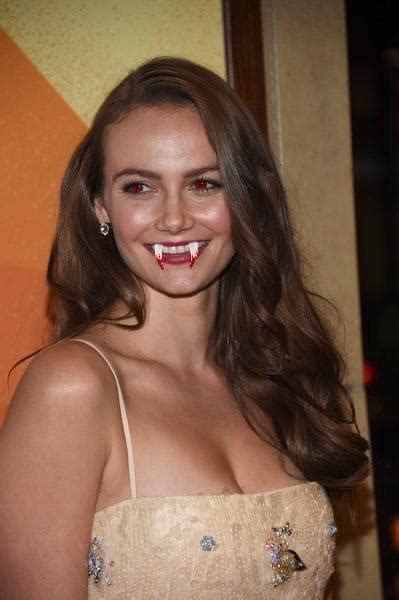 9 Hot Andi Matichak Bikini Pics