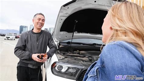 Porno Videos in der Kategorie MILF Natürliche Titten xHamster