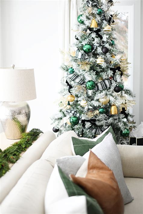 Our Modern Christmas Tree : 30 Gorgeous Christmas Home Decor Tours
