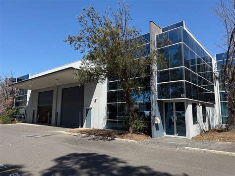 Community Guide and Local Information for Dingley Village 3172 17