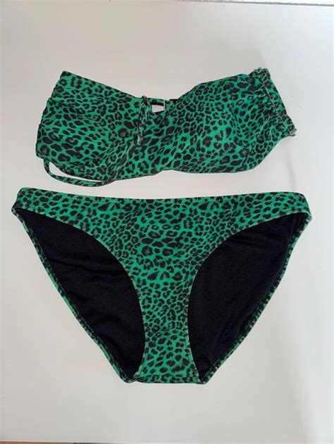 Schmucker Bikini in grünen Leomuster ca Gr S Gebraucht in
