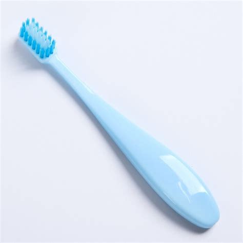 Детская зубная щетка с мягкой щетиной, нейлон, цвет голубой - купить с ...