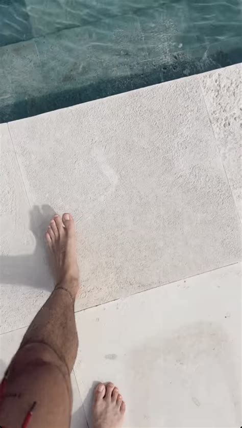 Luis Capecchi's feet