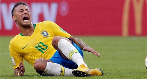 Neymar Pas Minutos Quej Ndose De Faltas En Lo Que Va Del Mundial