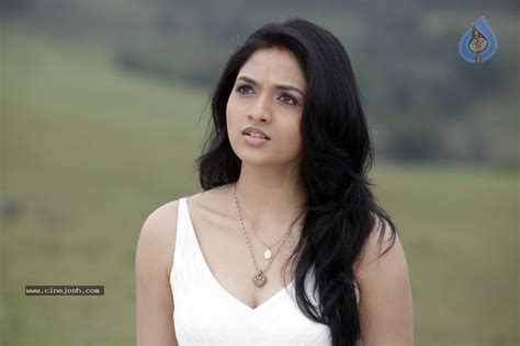 Sunaina Hot Photos Photo Of