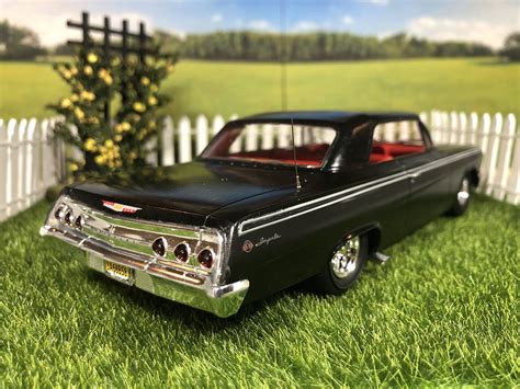 Chevy Impala Ss Hardtop In Plastic Model Car Kit