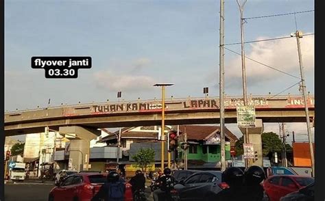 Baru Mural Tuhan Kami Lapar Mejeng Di Flyover Janti Jogja Solopos