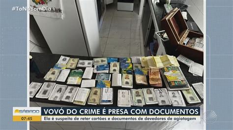 Polícia Recupera Mais De R 13 Mil E 80 Documentos Com Idosa Suspeita