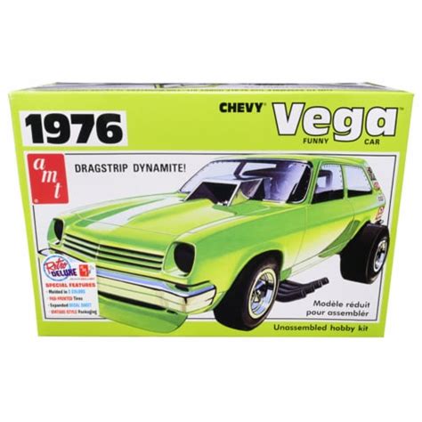 AMT AMT1156 Skill 2 Model Kit 1976 Chevrolet Vega Funny Car 1 by 25 ...