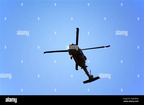 Helicopter Silhouette Fotos Und Bildmaterial In Hoher Aufl Sung Alamy