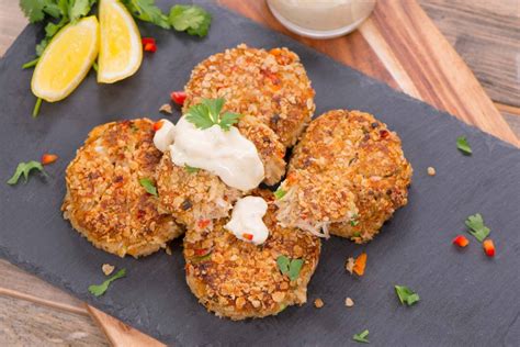 Crab Cakes With Lemon Aioli Oats Everyday