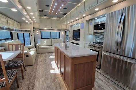 10 Luxury Fifth Wheel RVs to Elevate your Adventures